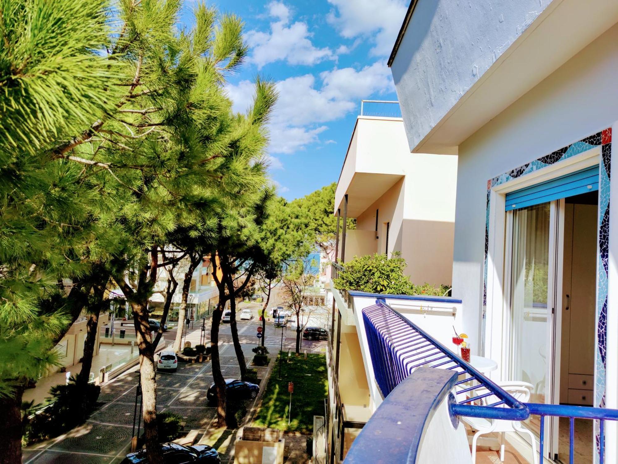 Hotel Adria B&B - Colazione Fino Alle 12 Misano Adriatico Rom bilde